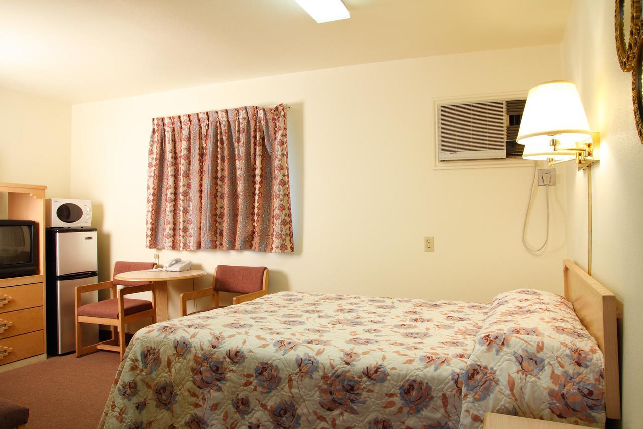 Country Inn Motel Dove Creek Ngoại thất bức ảnh