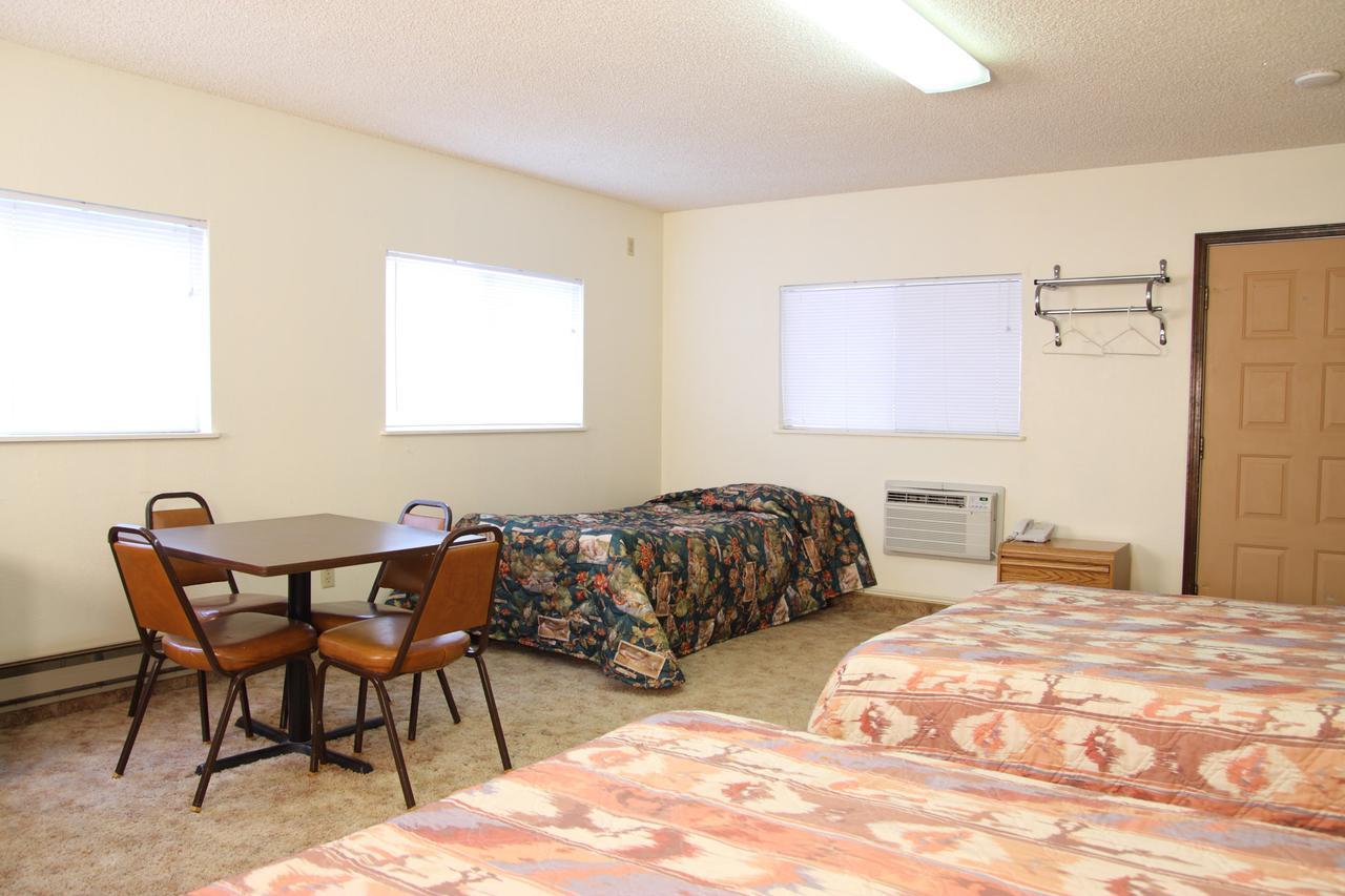 Country Inn Motel Dove Creek Ngoại thất bức ảnh