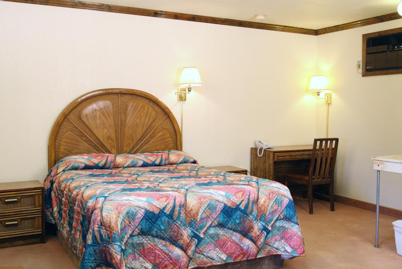 Country Inn Motel Dove Creek Ngoại thất bức ảnh
