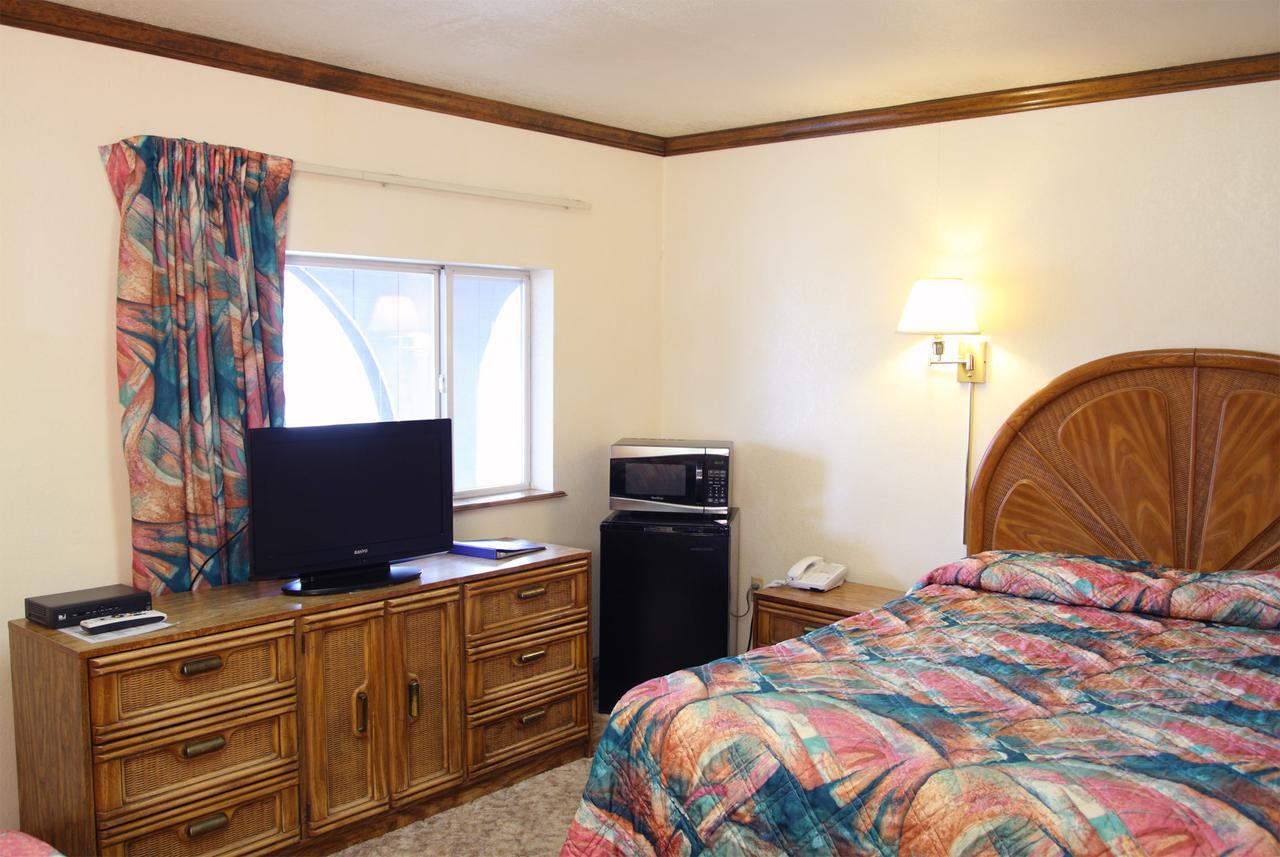 Country Inn Motel Dove Creek Ngoại thất bức ảnh